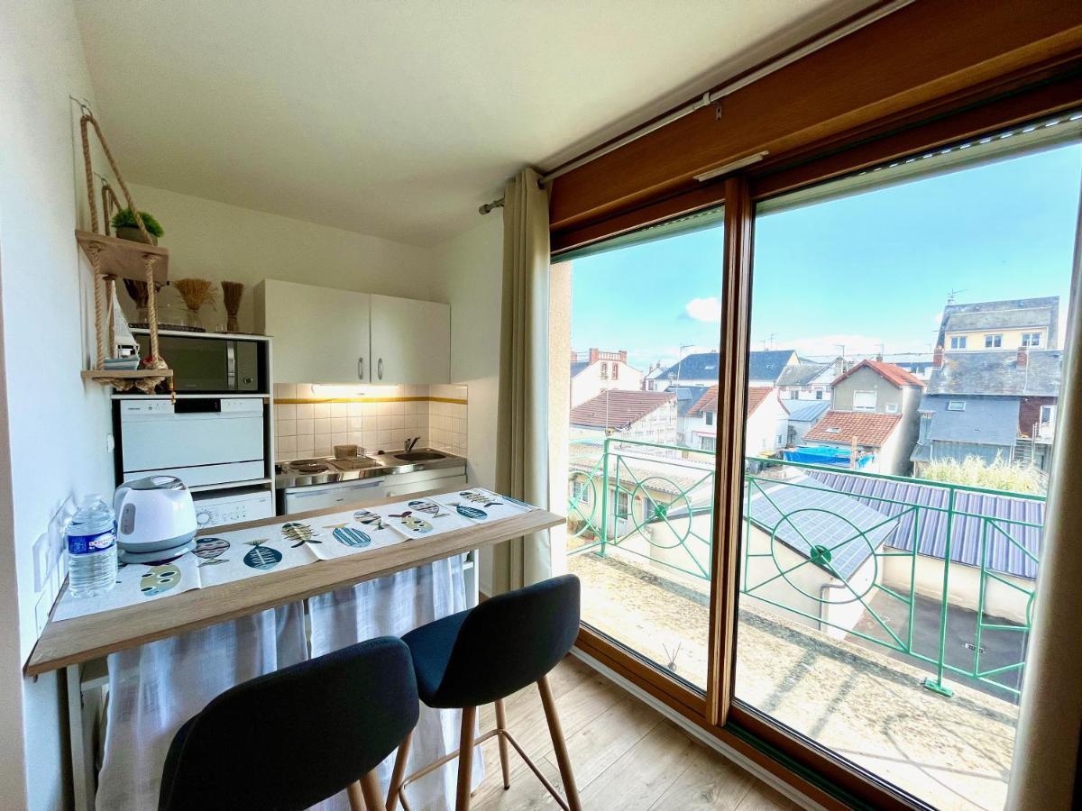 Salm, Coquet Studio Avec Balcon Ouistreham Exteriér fotografie
