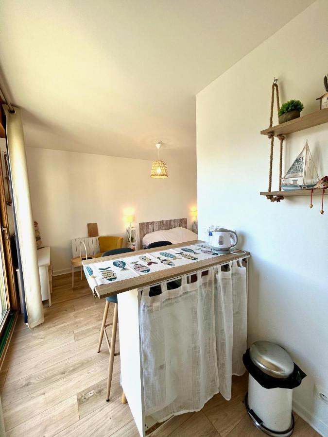 Salm, Coquet Studio Avec Balcon Ouistreham Exteriér fotografie