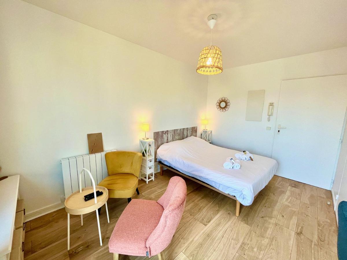 Salm, Coquet Studio Avec Balcon Ouistreham Exteriér fotografie